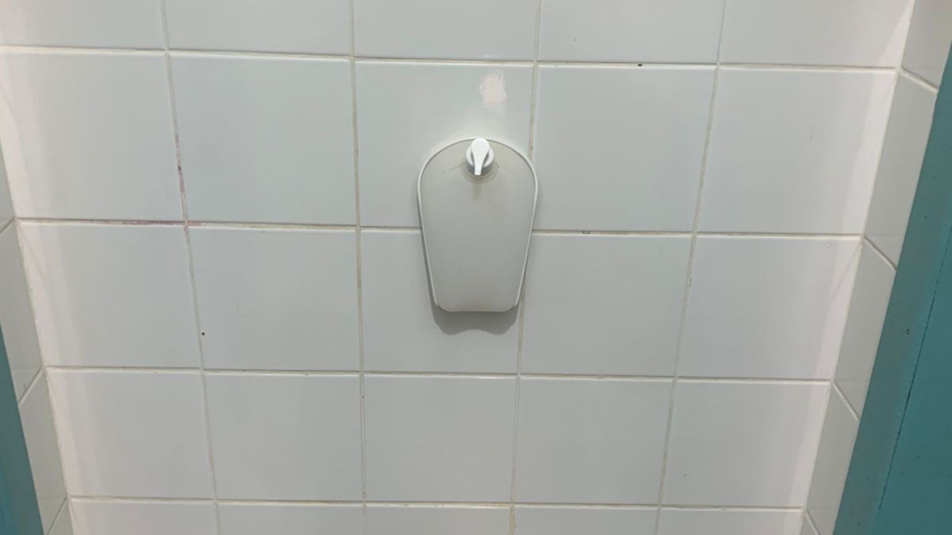 design-sem-nome Criança de 4 anos ingere álcool em gel em creche do Paraná e caso vai parar na polícia: 'Como se estivesse bêbada', diz mãe