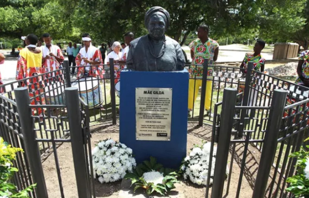 Busto de Mãe Gilda em Salvador — Foto: Governo da Bahia