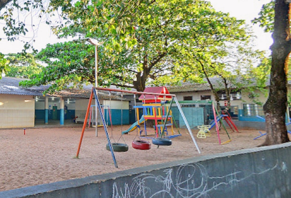 Mãe esconde gravador em mochila de criança e denuncia maus-tratos em creche no interior de SP: ‘filho de rato’