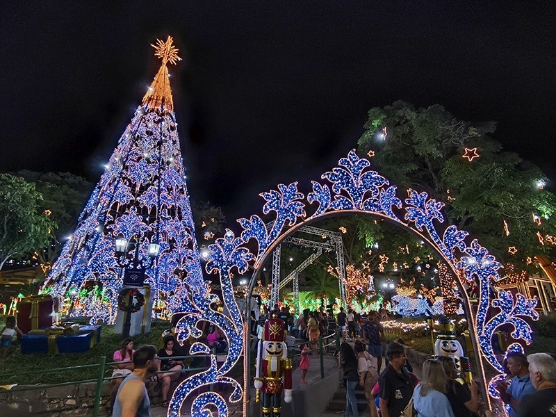 Vila do Noel, em Angra dos Reis, segue aberta até a véspera de Natal