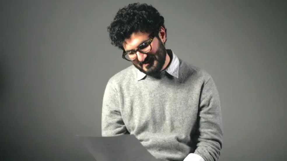 Rússia tentou usar o sistema de mensagens da Interpol para conseguir informações sobre o jornalista Armen Aramyan, depois que ele deixou o país — Foto: BBC