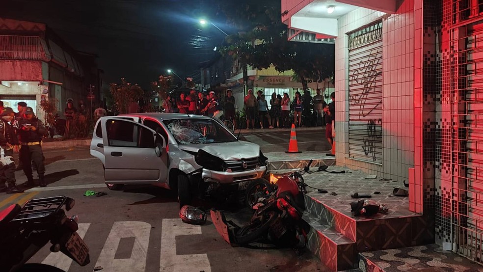 Motociclista de 36 anos foi atingido por veículo Fiat Uno pilotado por suspeito; vítima não resistiu aos ferimentos — Foto: Reprodução