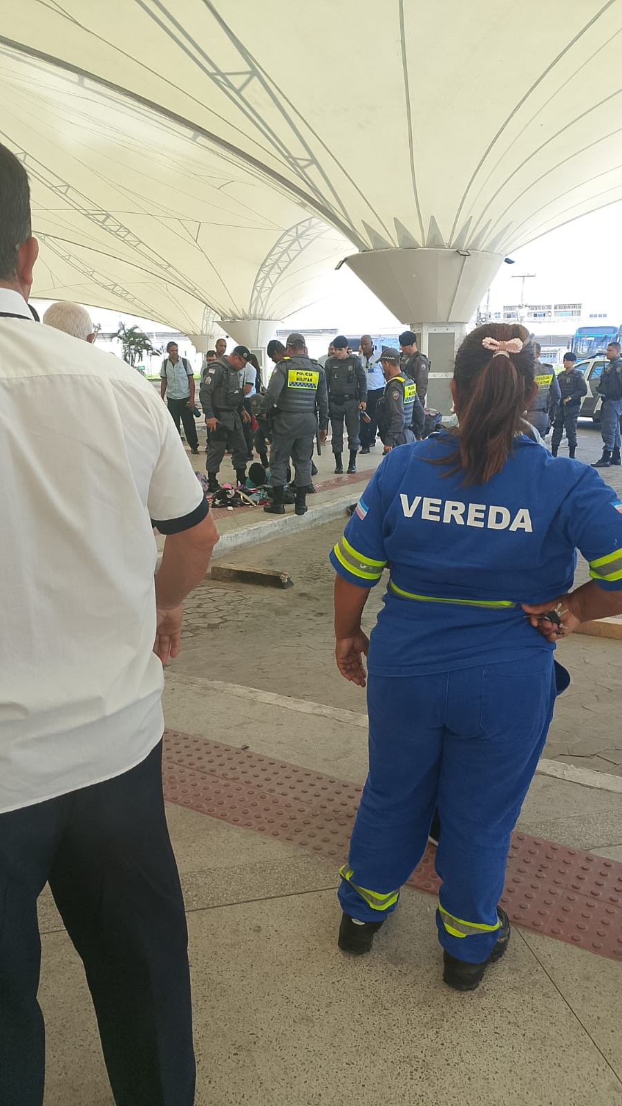 Motorista de ônibus é esfaqueado dentro de terminal em Vila Velha