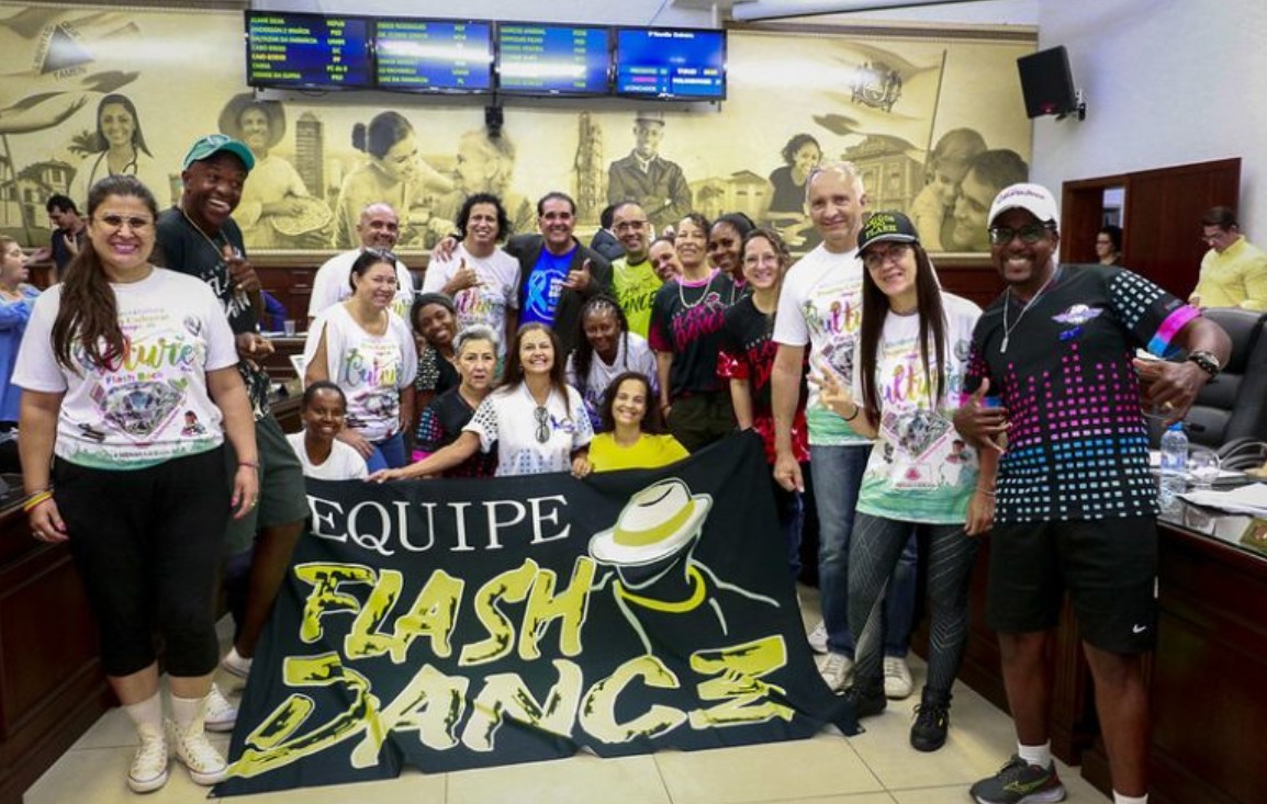 ‘Passinho retrô’ ganha lei em Uberaba após vereadores criarem dia para celebrar o repertório flashback