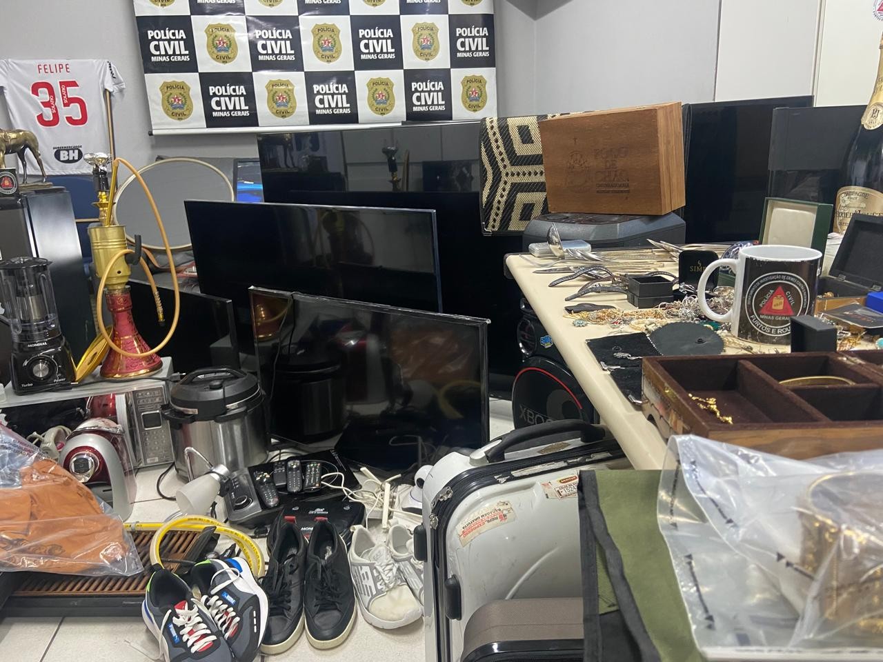 Grupo que tinha banker para armazenar itens roubados é preso após furtar casas de luxo; prejuízo é de R$ 2 milhões