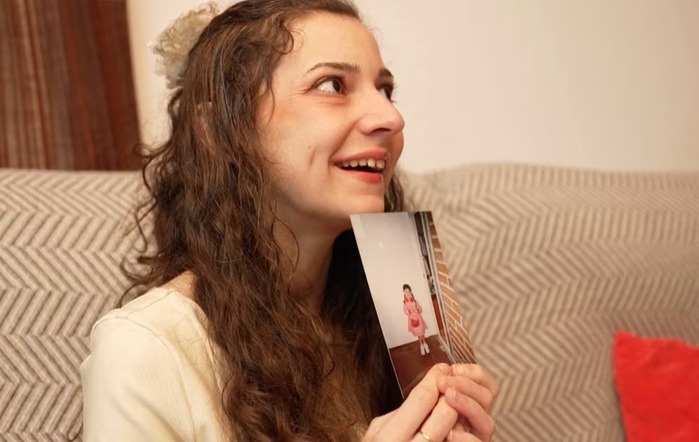 O que disse jovem espanhola em última entrevista antes de eutanásia | G1