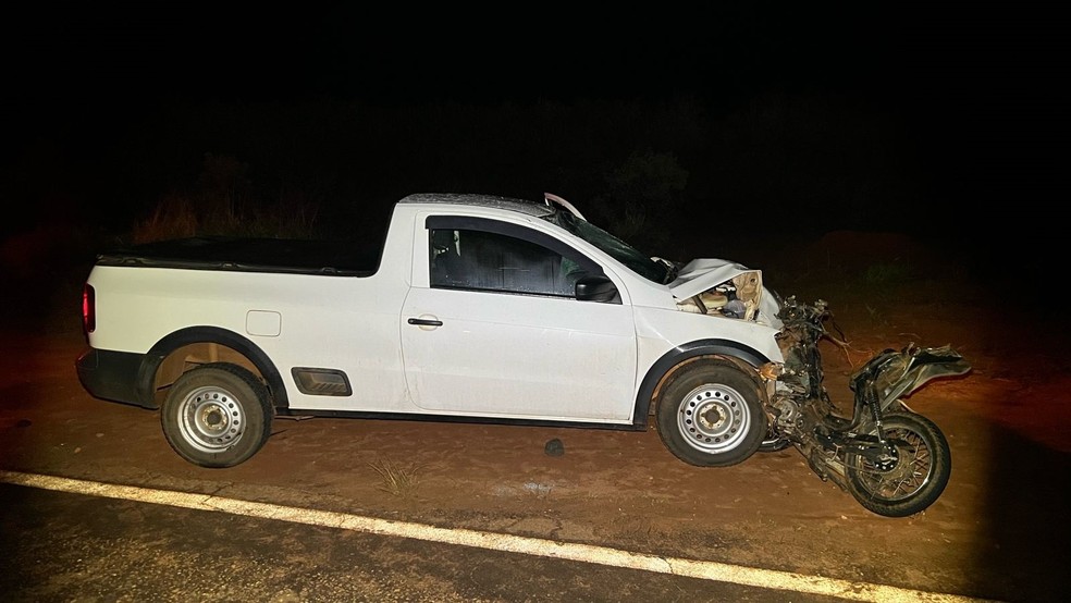 Motociclista morre após bater contra carro, em Euclides da Cunha Paulista (SP) — Foto: Polícia Rodoviária