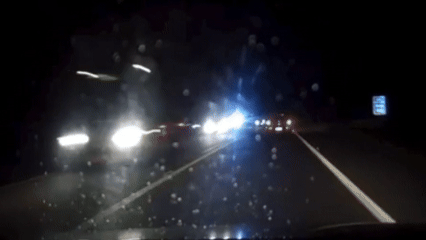 Vídeo mostra momento em que carro é atingido por caminhonete e família inteira morre, na BR-101, no ES