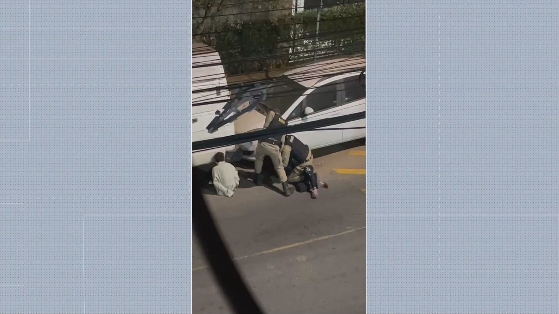 VÍDEO: moradores denunciam truculência da Polícia Militar em abordagem em BH