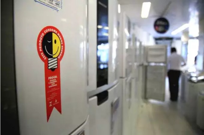 Atenção na hora da compra eletrodomésticos e mudanças ajudam a economizar