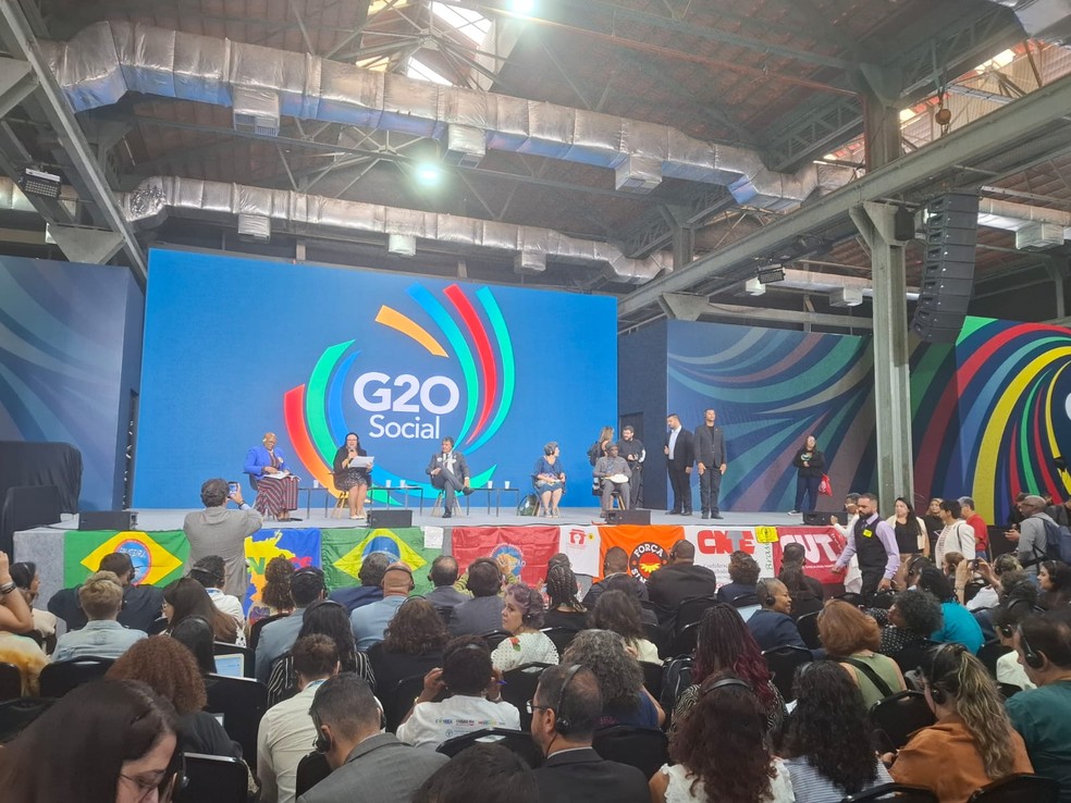 Plenária de Combate à Fome, Pobreza e Desigualdades no segundo dia do G20 Social — Foto: Cristina Boeckel / g1