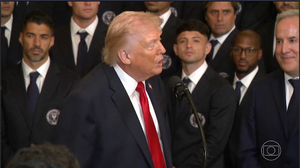 Trump sugere mudança de regime em Cuba após guerra contra o Irã