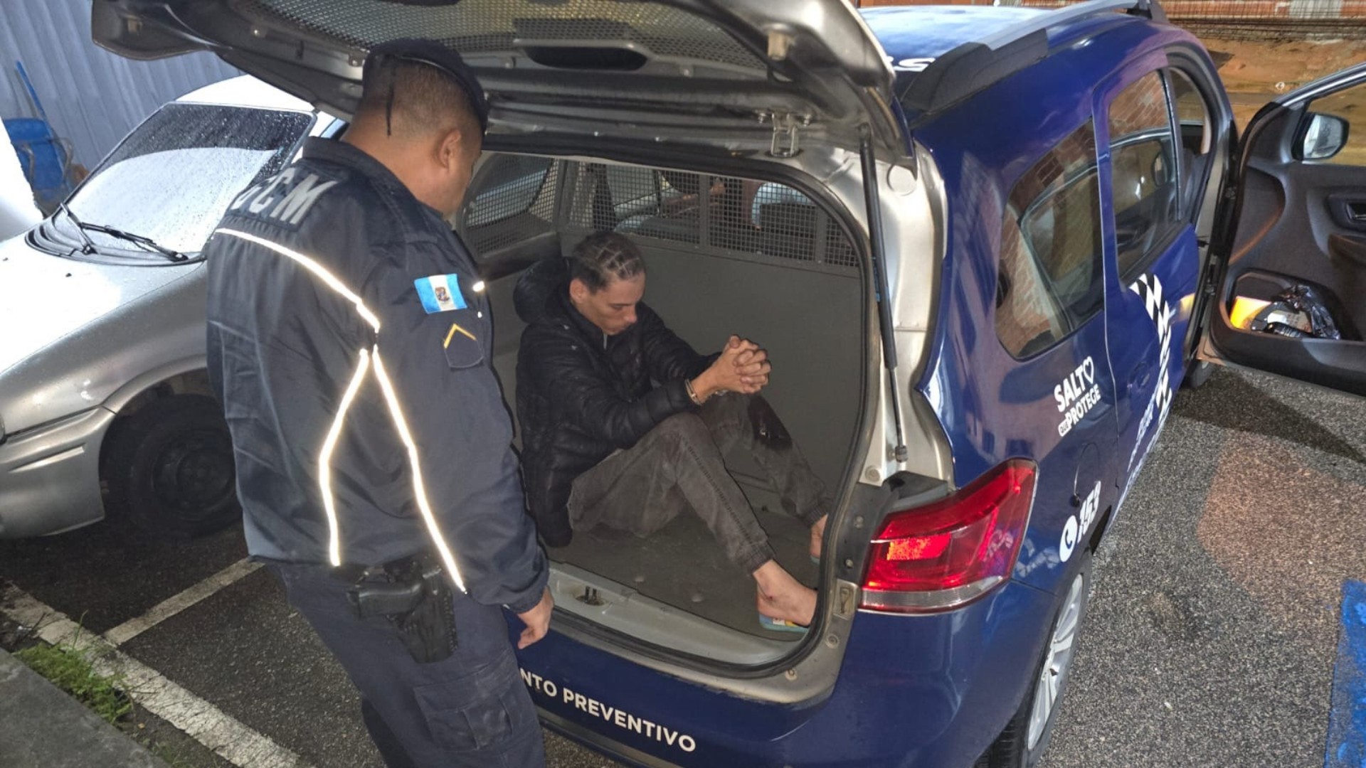 Homem é preso suspeito de esfaquear companheira em Salto