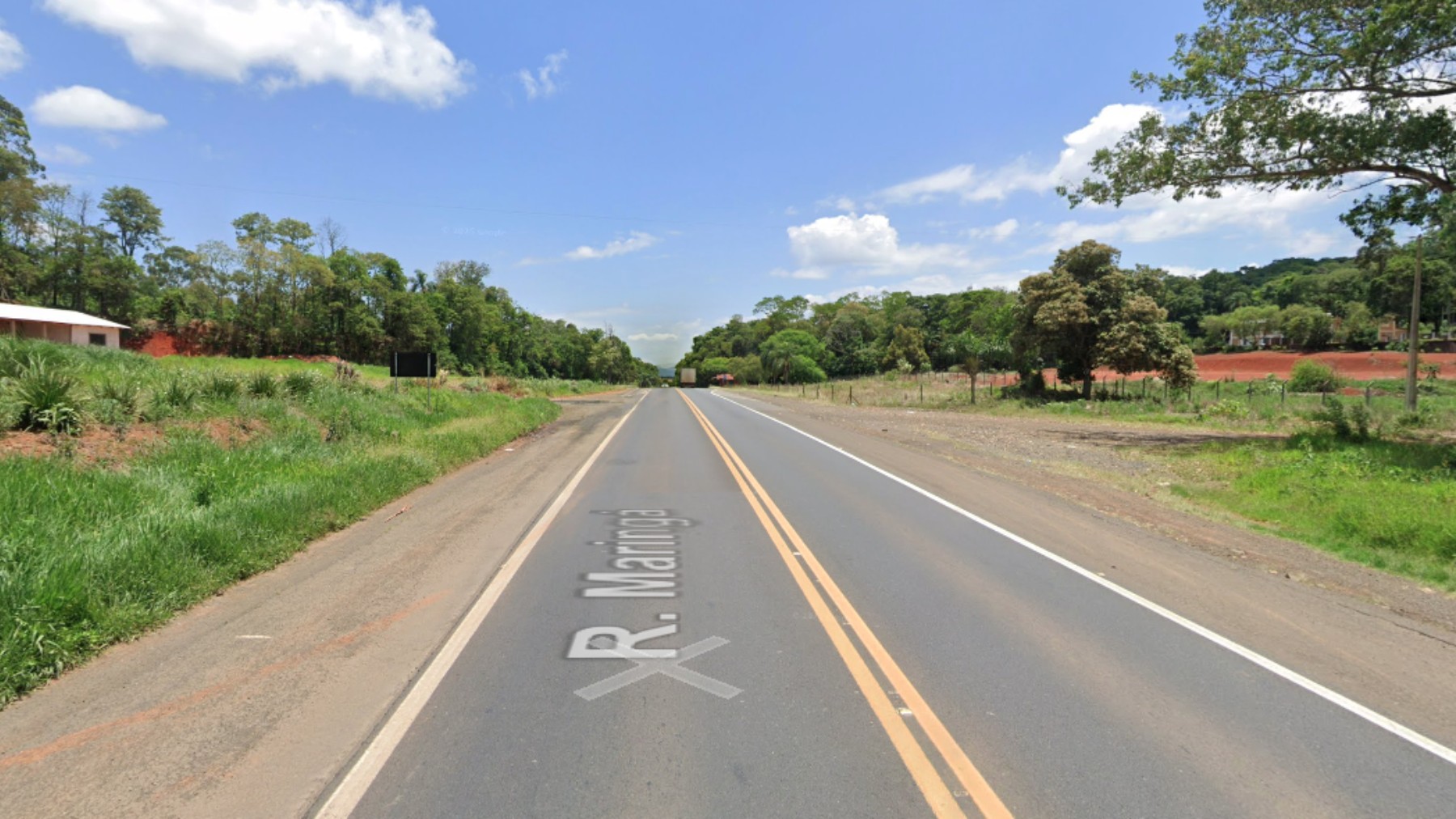 Criança tenta atravessar BR-76 para buscar pipa e é atropelada por caminhão, no Paraná