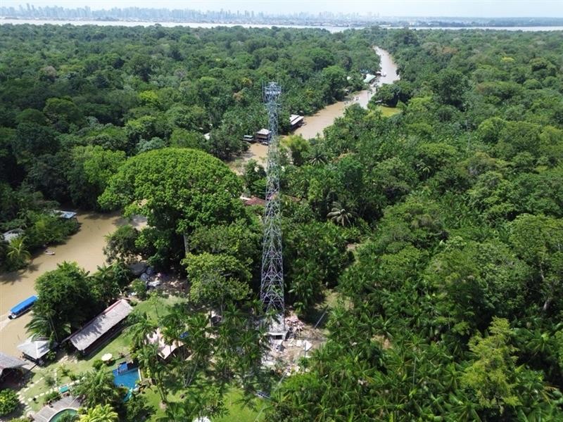 Isolada há décadas da rede móvel, ilha Combu, em Belém, ganha torre com raio de 3 km de cobertura