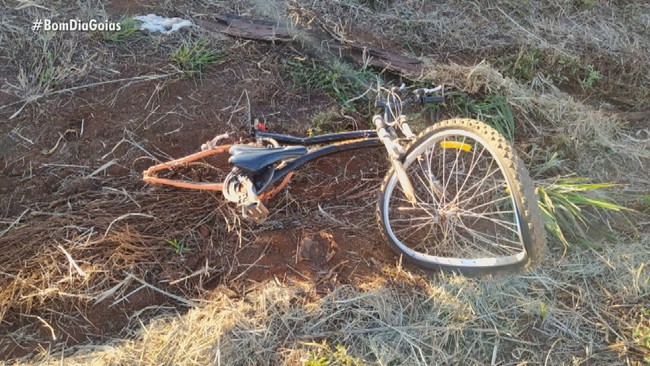 Ciclista morre atropelada na BR-060
