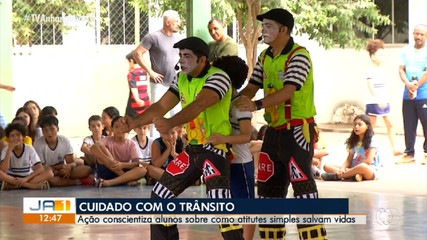 Escolas de Palmas recebem ação sobre conscientização no trânsito