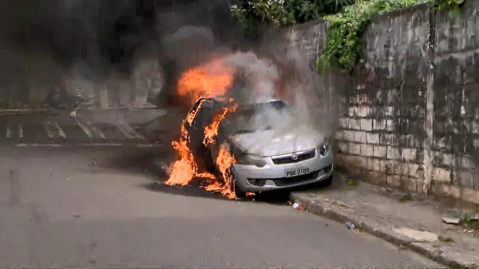 Como evitar incêndio em veículos e o que fazer caso ocorra