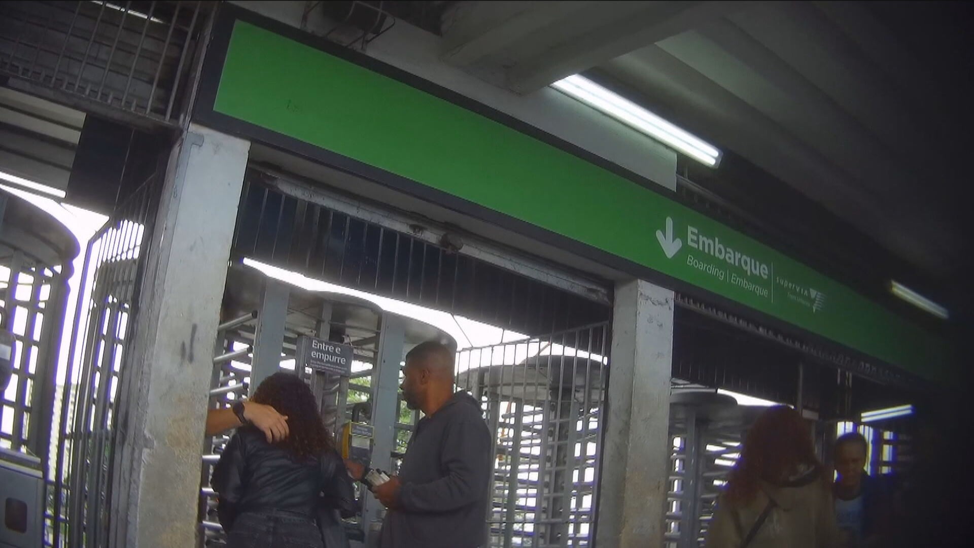 Créditos do Jaé e do Riocard são revendidos ilegalmente no Rio; veja flagrantes