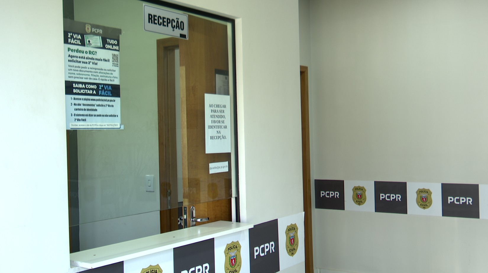 delegacia-mulher Mulher é internada em estado gravíssimo no PR, polícia descobre que vítima estava em cárcere privado há 18 dias e marido é preso