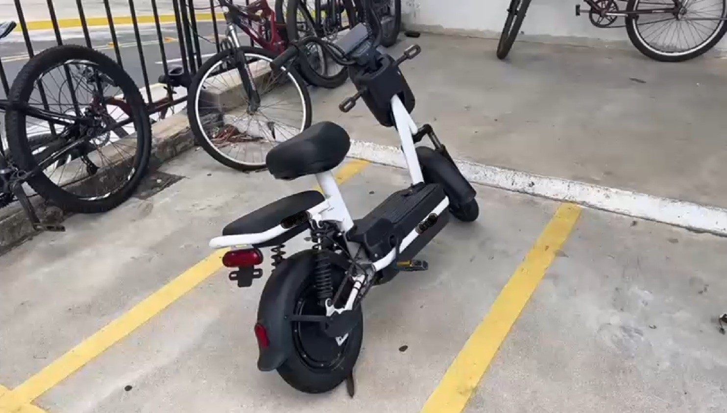 Bicicletas elétricas ganham espaço como alternativa de transporte em Itaperuna