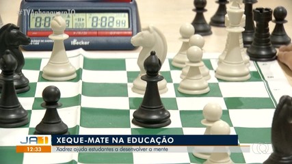 Alunos de escola de Palmas aprendem a jogar xadrez