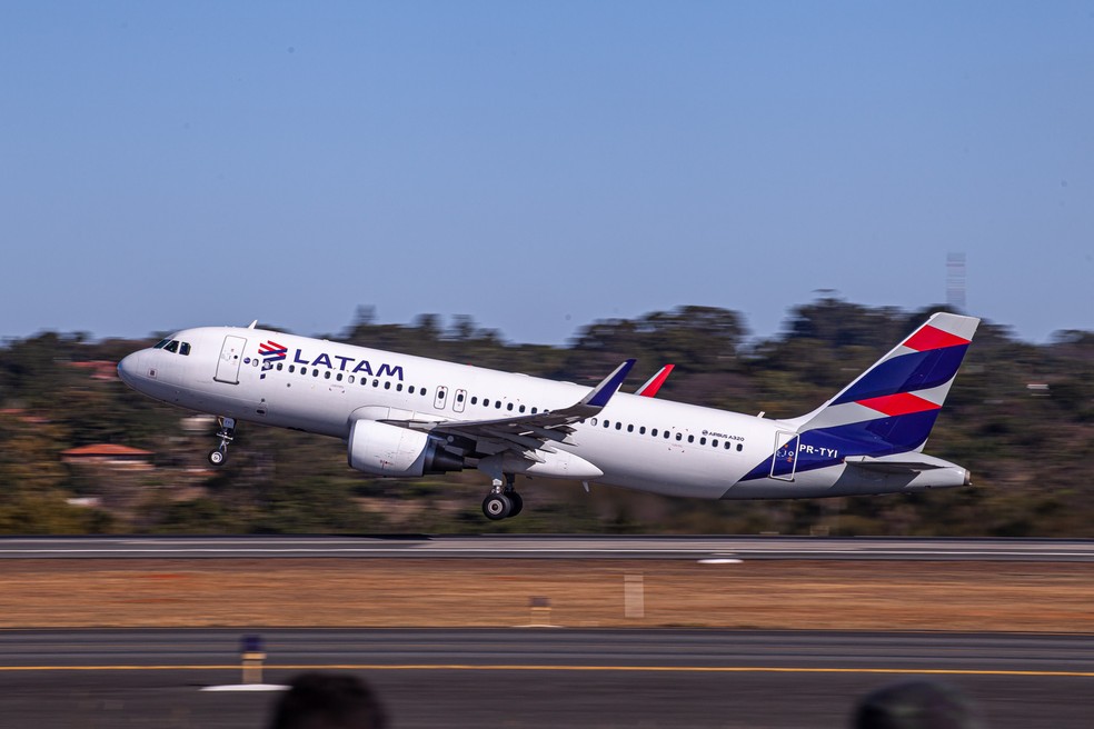 Companhia anuncia nova linha aérea direta entre Maringá e Curitiba; veja os  horários, Norte e Noroeste