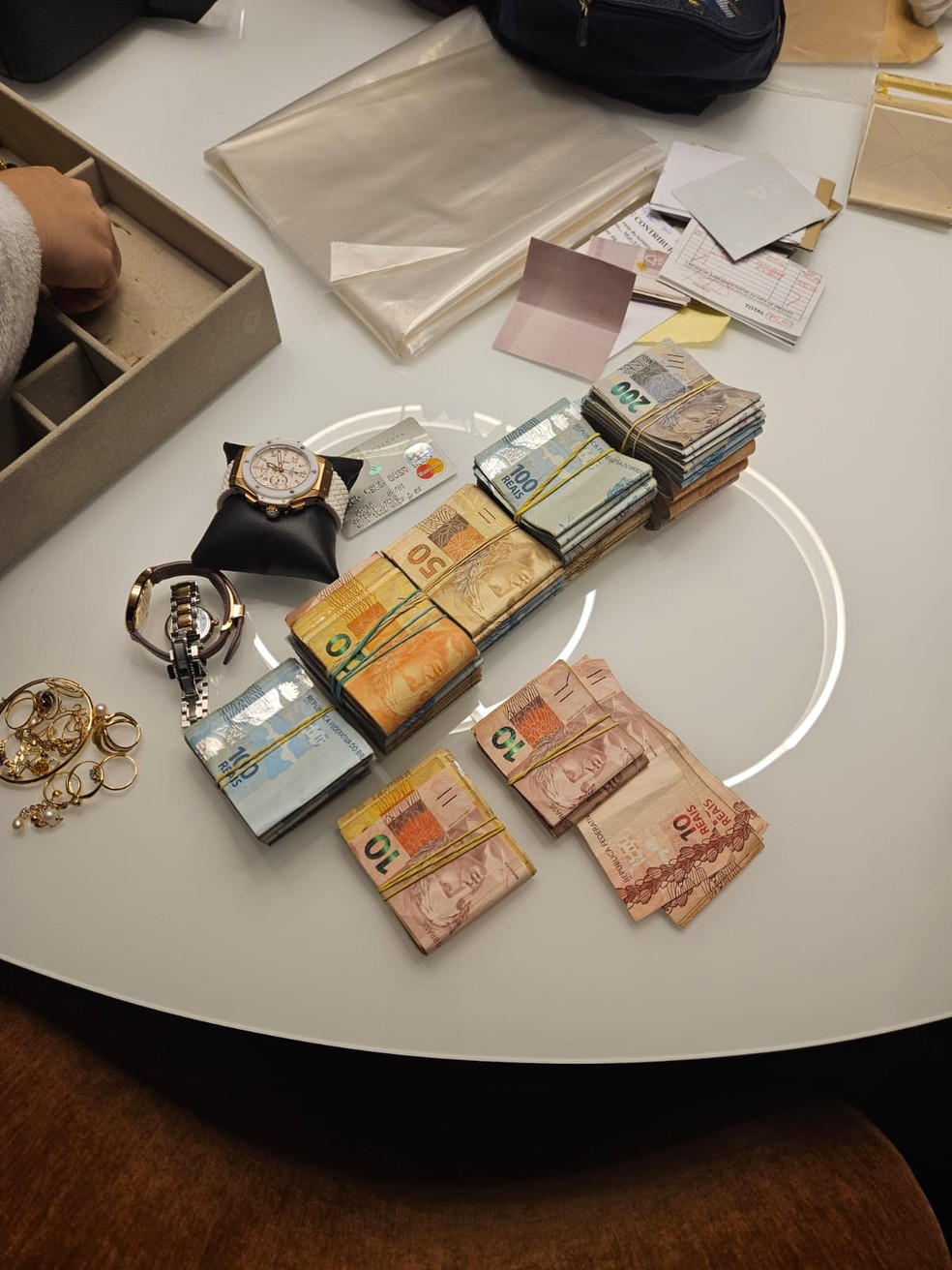 Objetos apreendidos na Operação Última Parada — Foto: Polícia Civil de SP