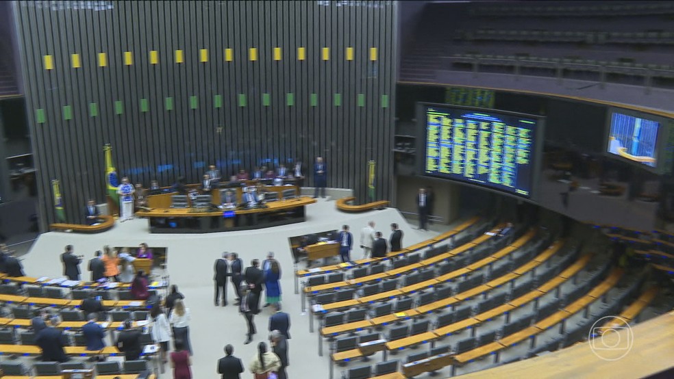 Congresso aprova LDO com calendário de pagamento de R$ 13 bilhões em emendas parlamentares até as eleições de 2026 — Foto: Jornal Nacional/ Reprodução