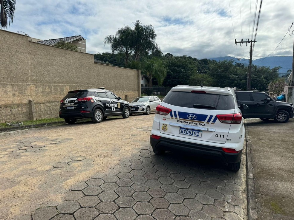 Mulher foi presa em Ascurra suspeita de matar a própria mãe — Foto: Polícia Civil/ Divulgação