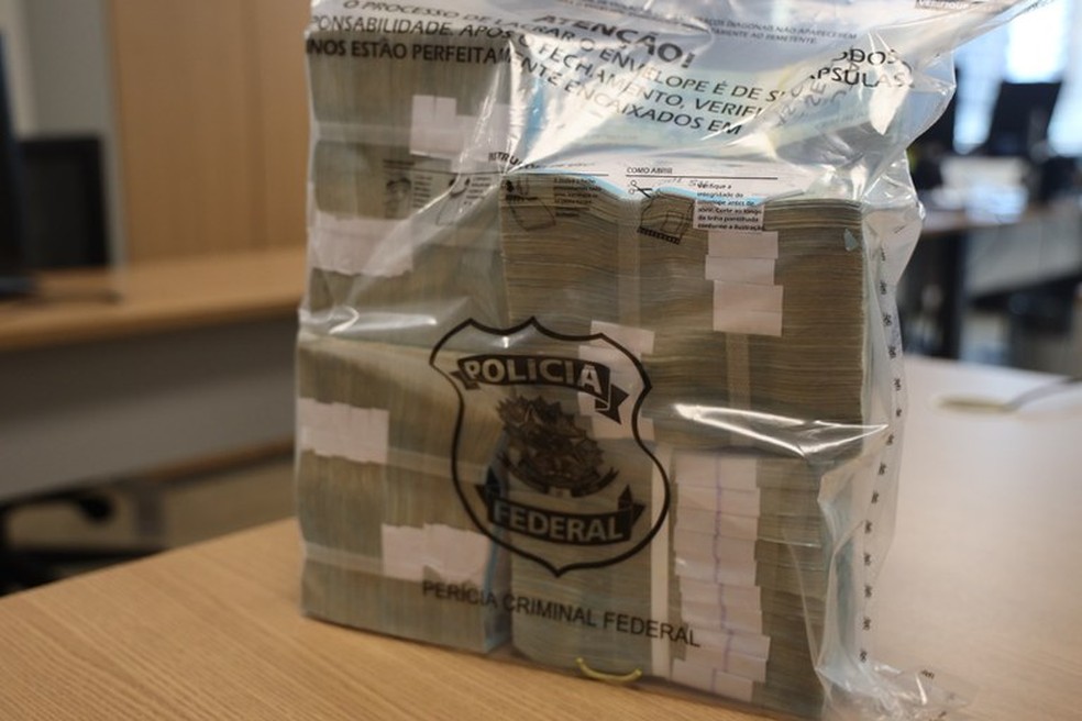 Dinheiro apreendido durante a Operação Galho Fraco — Foto: Divulgação