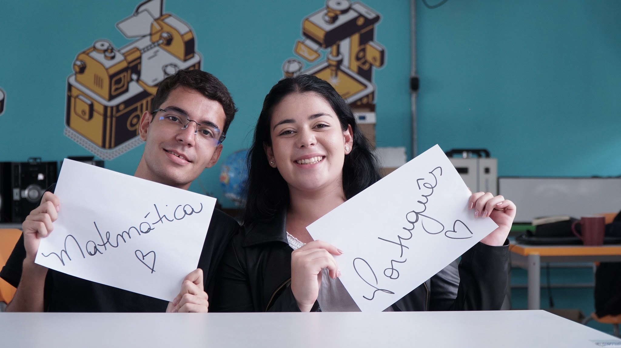 Estudantes do Ensino Médio podem se inscrever em programa de monitoria para língua portuguesa e matemática com bolsas de até R$ 555