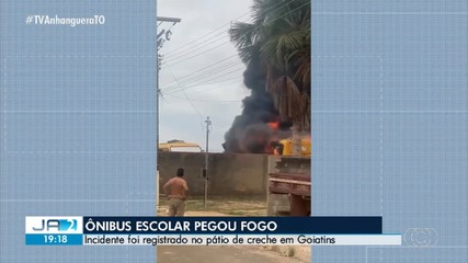 Ônibus escolar pega fogo em Goiatins