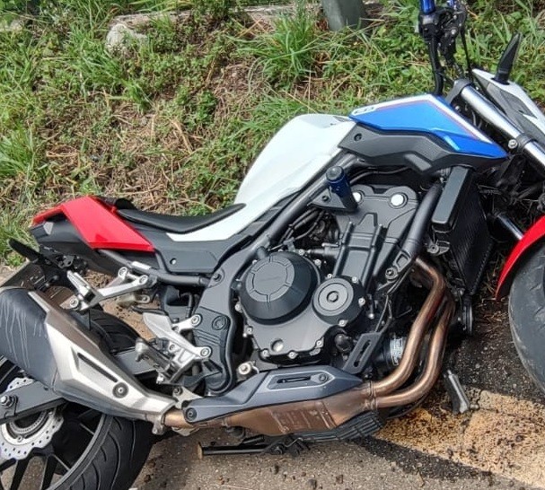 Motociclista é socorrido após acidente na AMG-0335, em Divinópolis