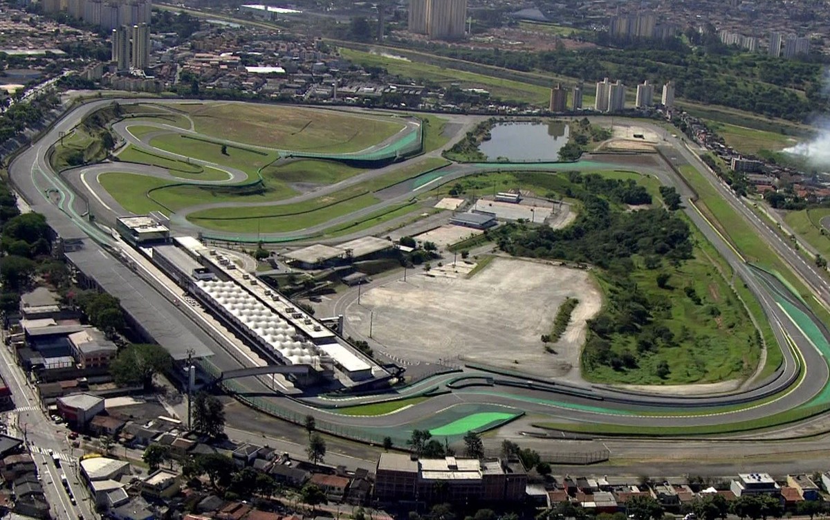 Após duas mortes, Prefeitura de São Paulo suspende corridas de moto no  autódromo de Interlagos, esporte espetacular