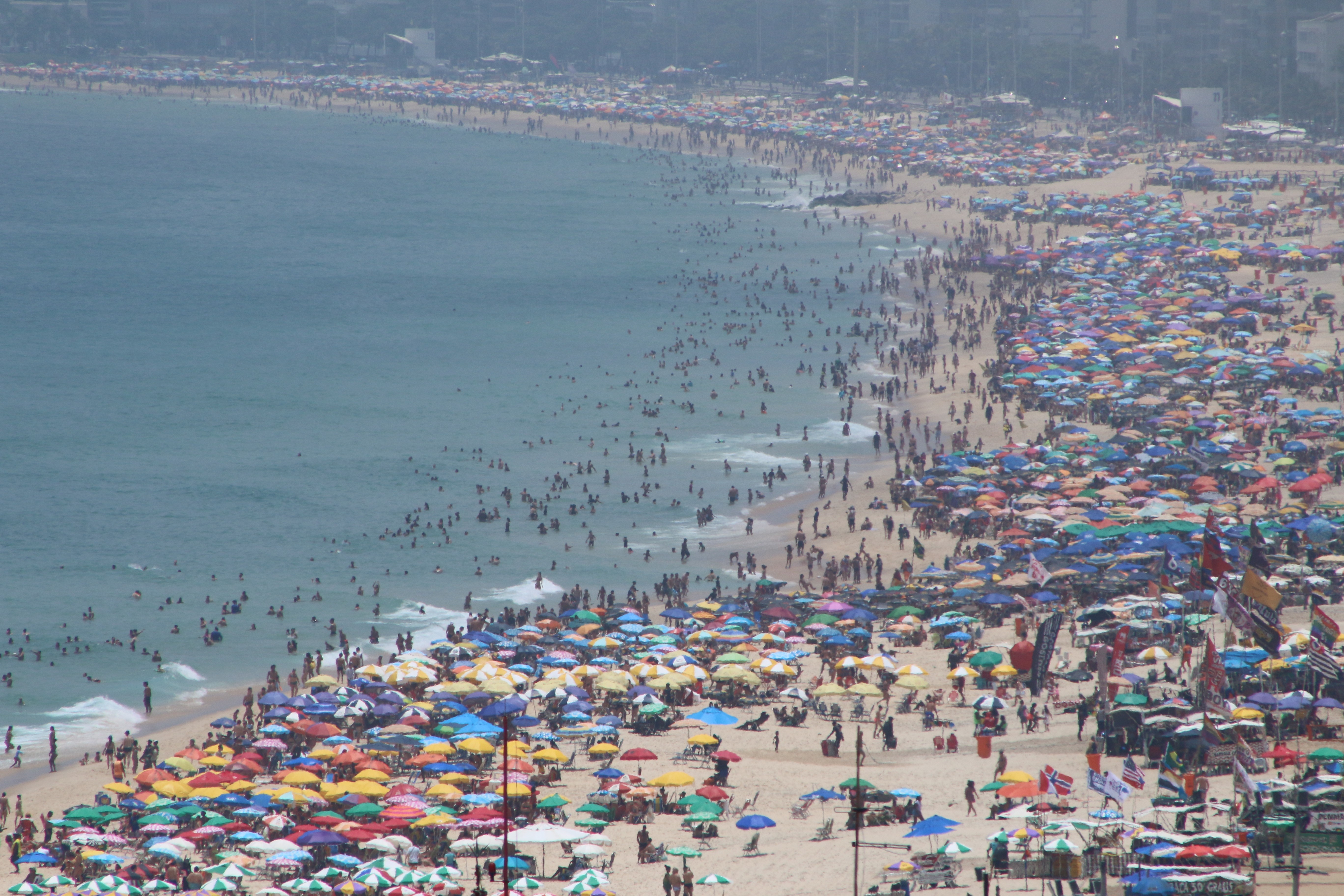 Rio tem sol forte e máxima prevista de 37°C para o domingo; tempo vira na segunda-feira