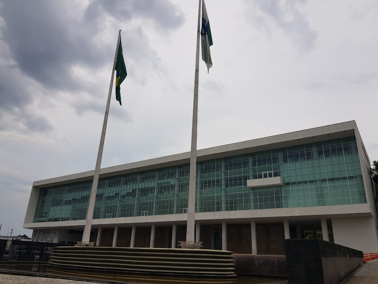 Candidatos ao Governo do Paraná Intensificam Produção de Conteúdo para Campanhas