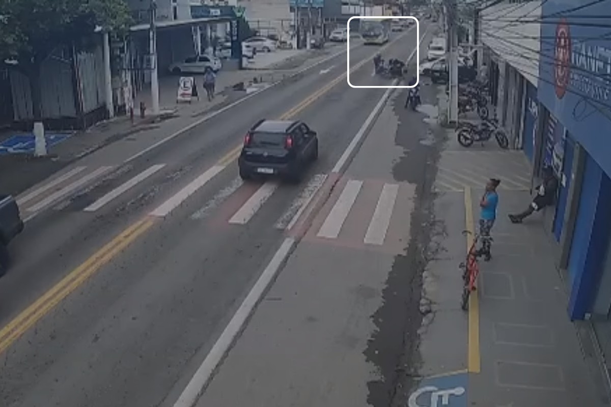 Acidente de moto deixa três pessoas feridas BR-357 em Itaperuna