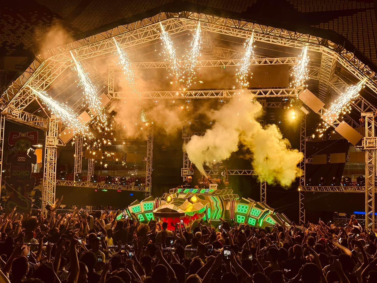 Crocodilo ocupa a Tuna em noite de festa do Circuito de Aparelhagem, em Belém