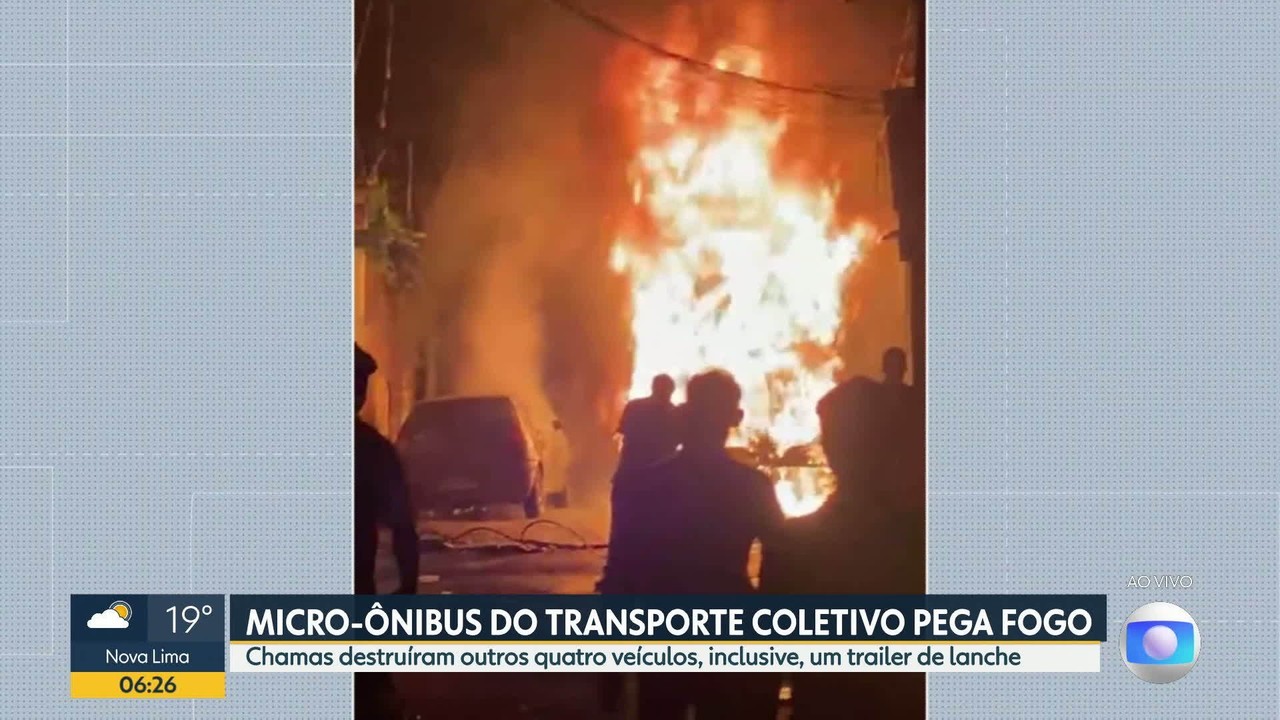 Incêndio destrói micro-ônibus e outros quatro veículos em Belo Horizonte; VÍDEO