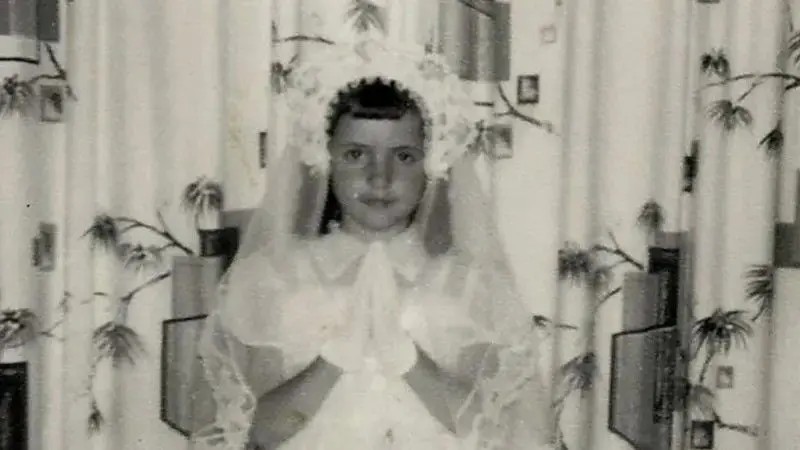 'Acreditei por anos que eu era minha irmã morta ressuscitada'