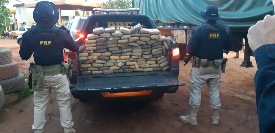 PRF apreende 100kg de drogas em fiscalização a veículo de transporte de cargas que saiu de Santarém