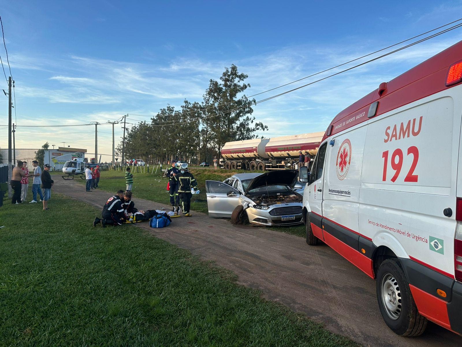 Jovem morre após ser jogada para fora de carro em capotamento no Paraná; motorista estava bêbado