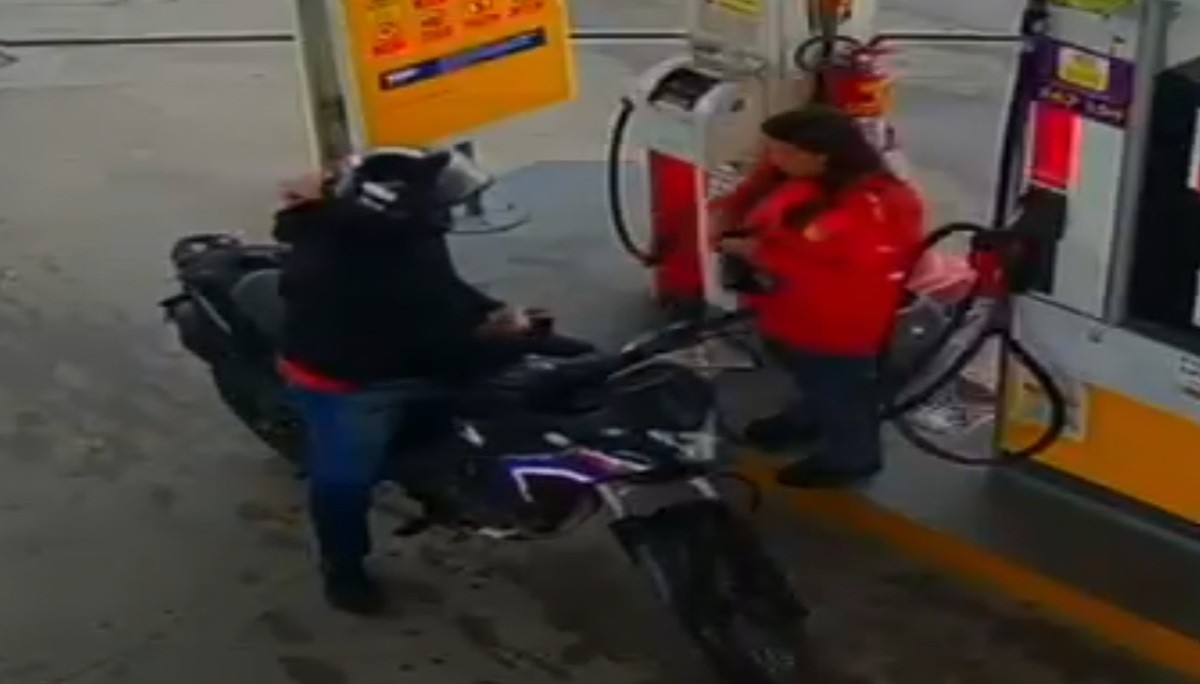 VÍDEO: criminoso armado assalta posto de combustíveis em Rio das Ostras