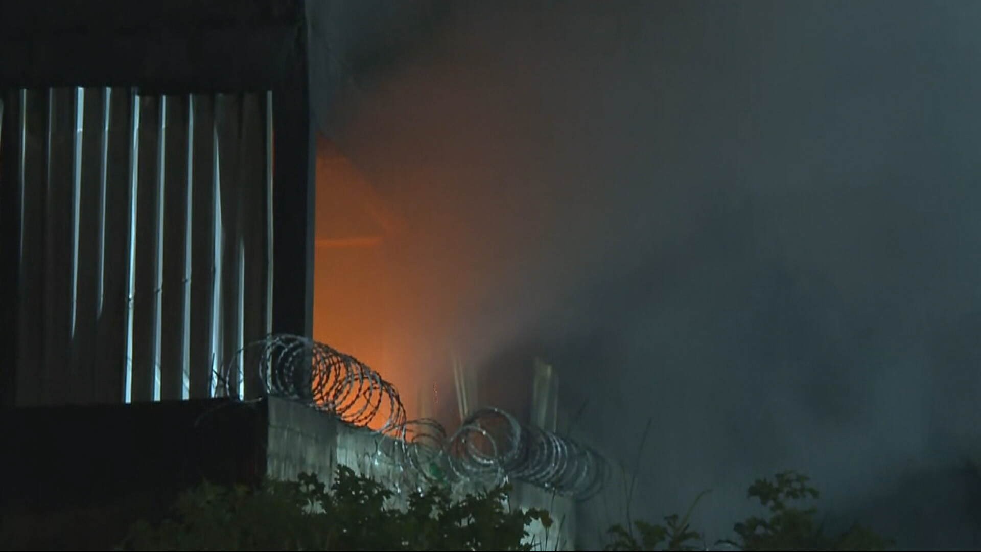 Incêndio atinge depósito de motel em BH; 25 quartos foram evacuados