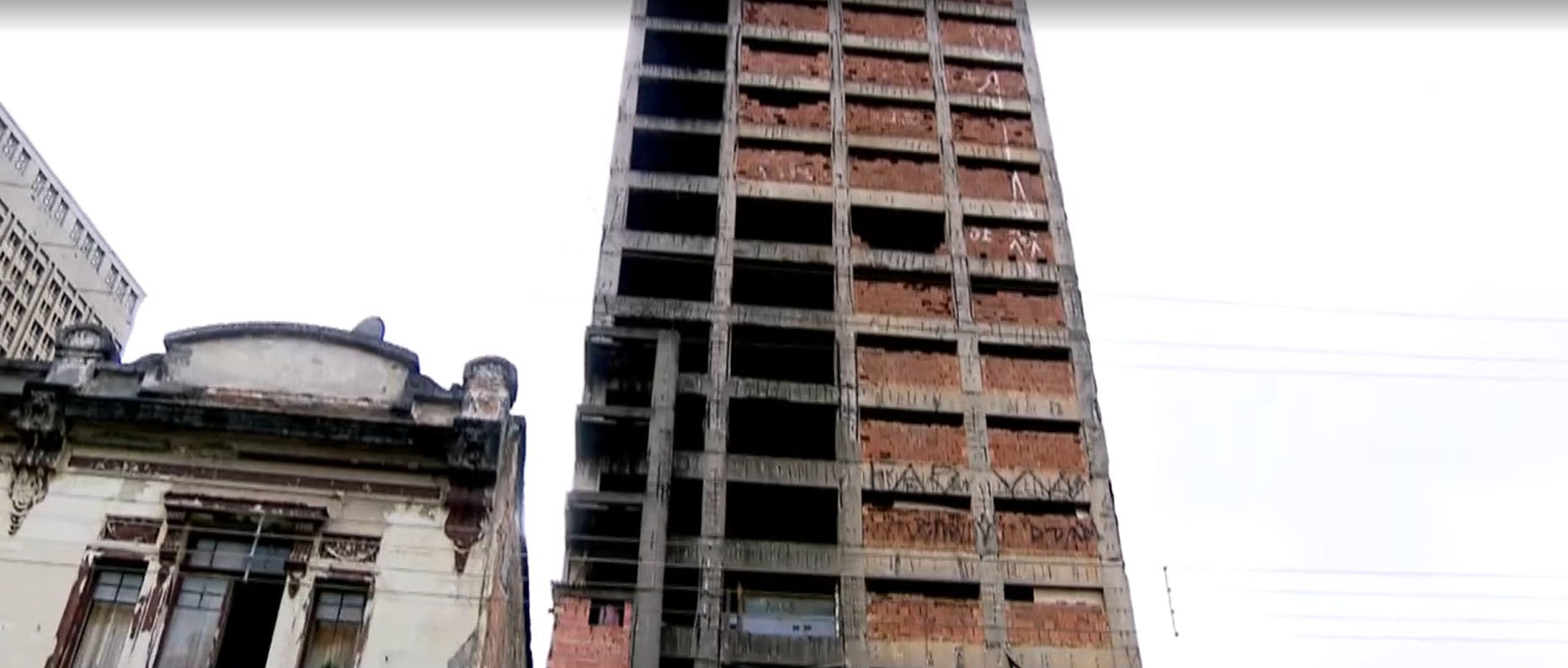 'Caveirão', prédio do Centro que está abandonado há mais de 60 anos, começará a ser demolido em SP 