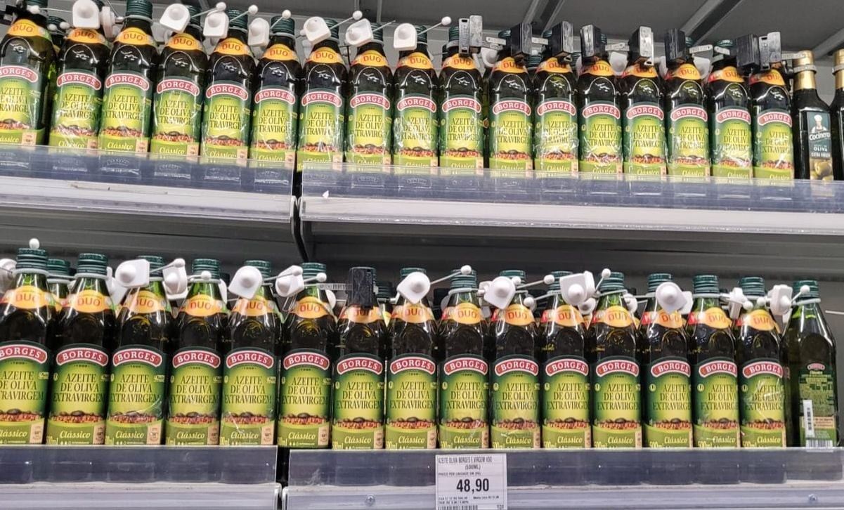 Preço nas alturas: Azeite ganha lacre antifurto em supermercado de Vitória