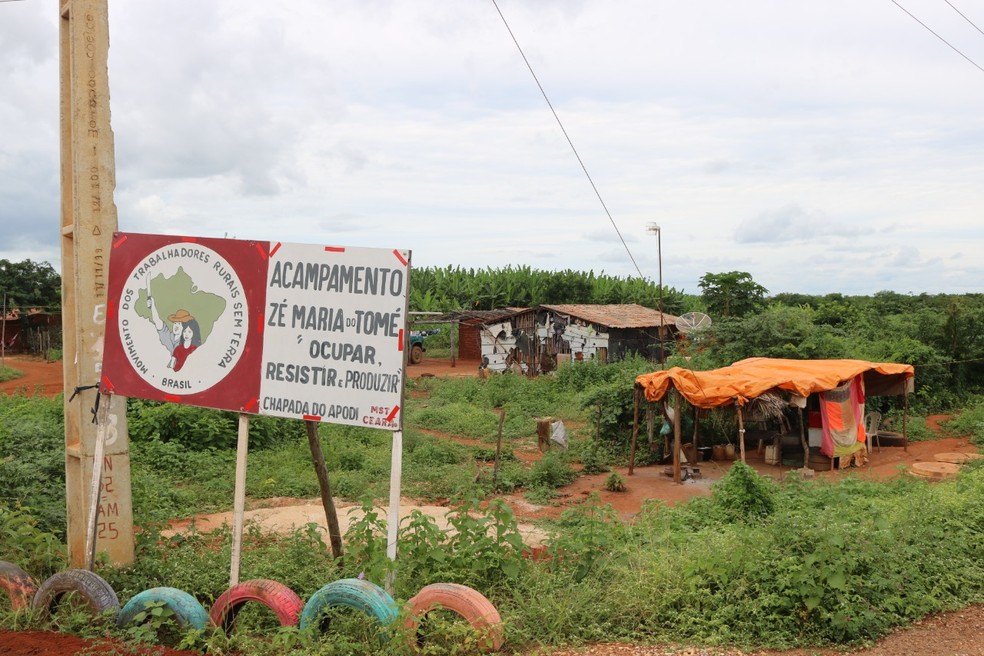 Acampamento Zé Maria do Tomé, em Limoeiro do Norte, homenageia líder ambientalista — Foto: Defensoria Pública do Ceará