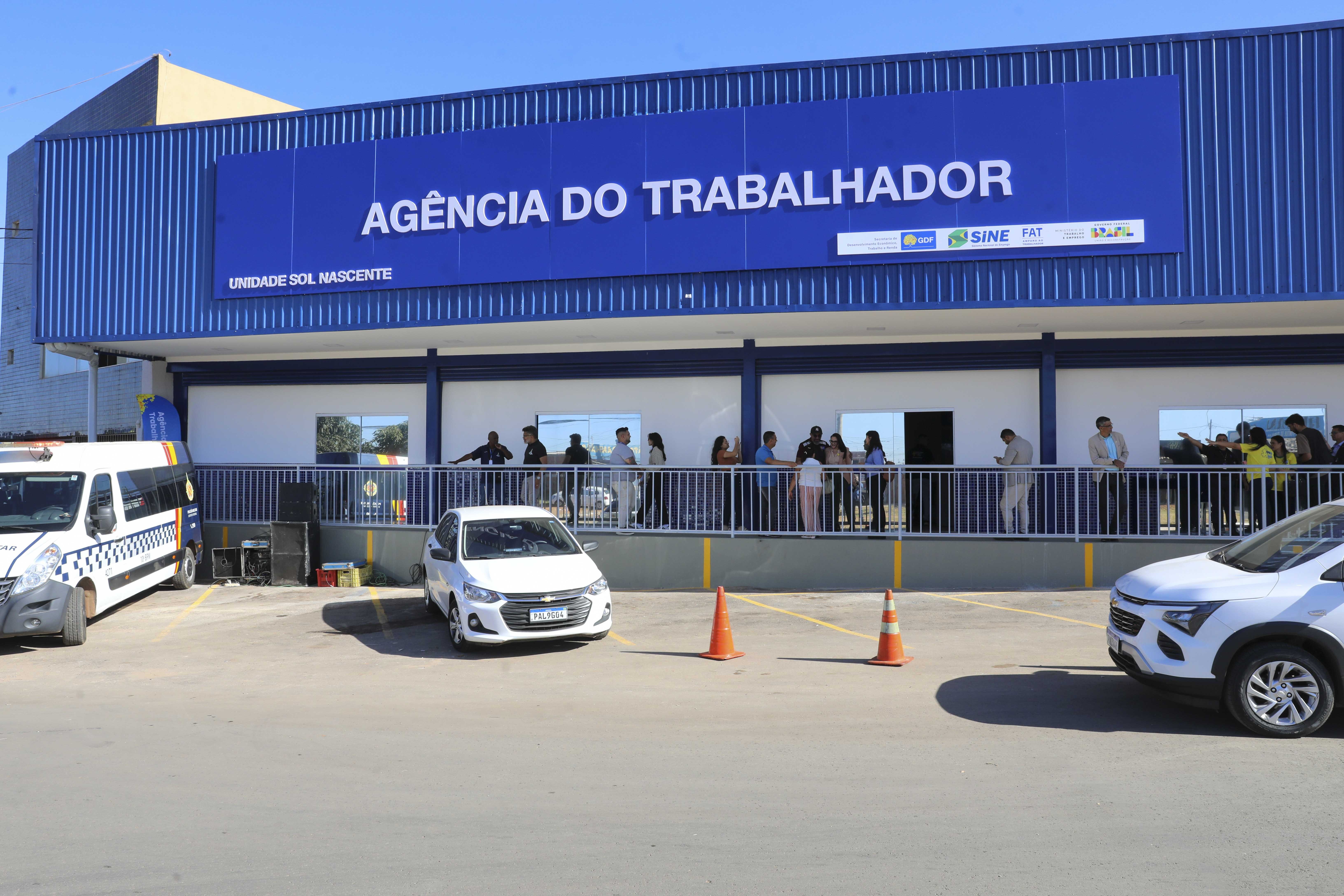 
Agências do trabalhador do DF oferecem mais de 1,2 mil vagas nesta segunda-feira (1º)