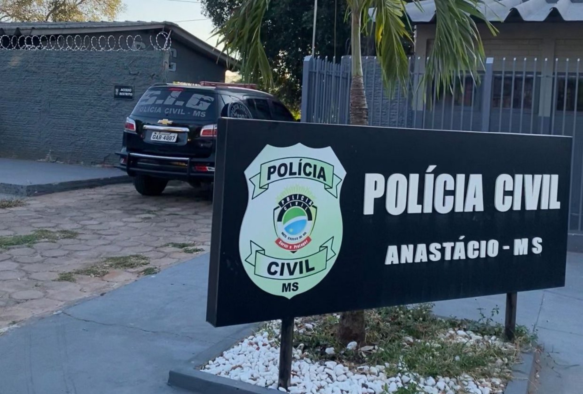 Filha planeja assassinato dos pais em Anastácio, MS; três mortes em dois dias